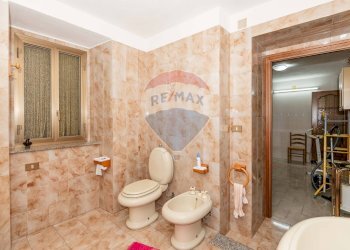 Bagno - Casa indipendente Via San Bonaventura
 
51, Caltagirone - foto 16