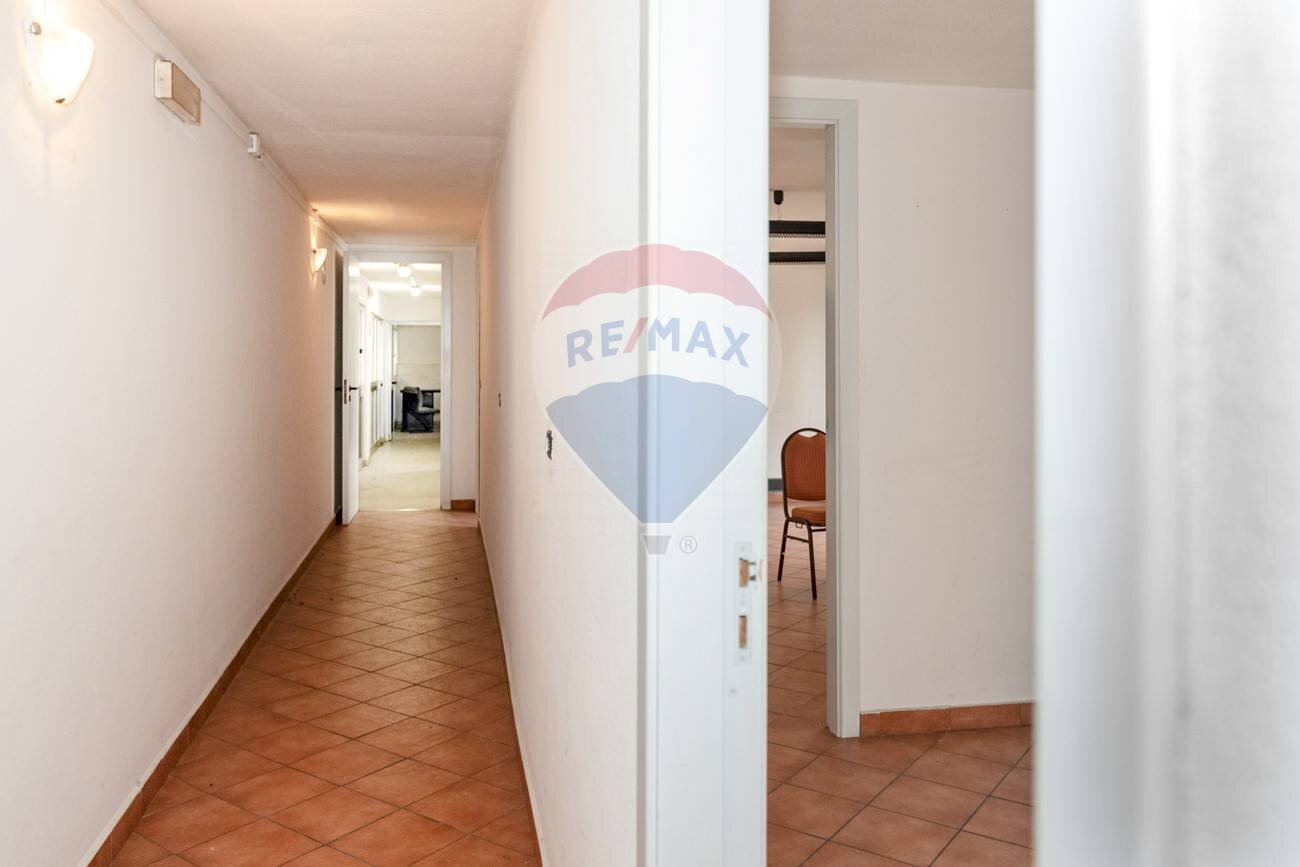 Hall / corridoio - Commercial Premises Via Ottavio Profeta
 
2, Catania - photo 3