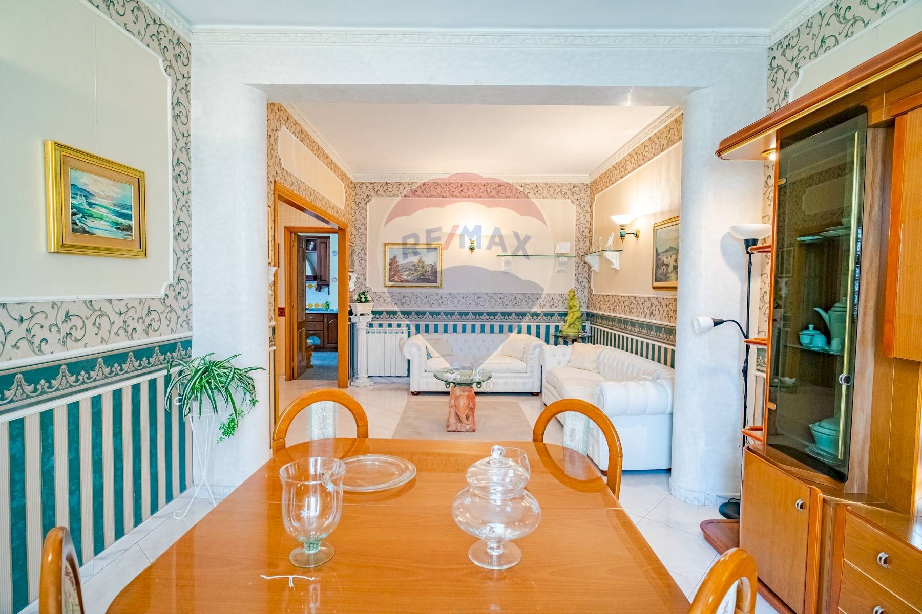 Sala da pranzo - Quadrilocale VIA DI STEFANO
 
18, Paterno - foto 1