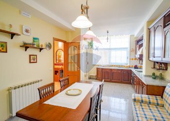 Cucina - Quadrilocale VIA DI STEFANO
 
18, Paterno - foto 11