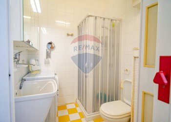 Bagno - Quadrilocale VIA DI STEFANO
 
18, Paterno - foto 15