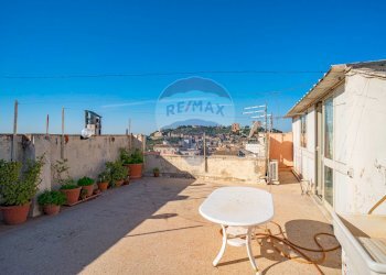 Terrazza - Quadrilocale VIA DI STEFANO
 
18, Paterno - foto 23