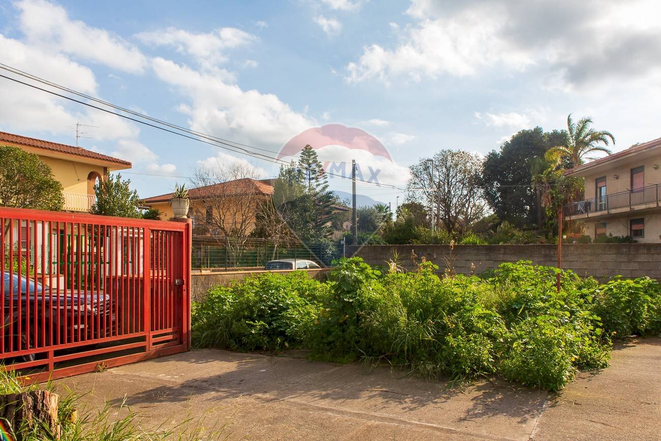 Giardino - Villa Via Leonardo Sciascia
 
28, Misterbianco - foto 2