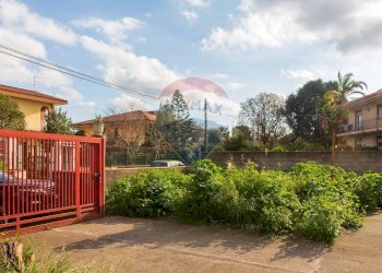 Giardino - Villa Via Leonardo Sciascia
 
28, Misterbianco - foto 2