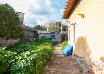 Giardino - Villa Via Leonardo Sciascia
 
28, Misterbianco - foto 9