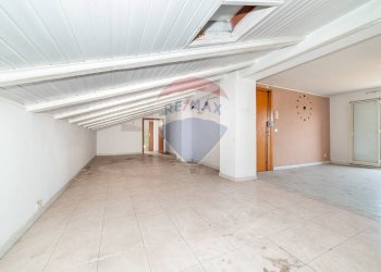 Stanza vuota - Bilocale Via Rosolino Pilo
 
1, Motta Sant'Anastasia - foto 5