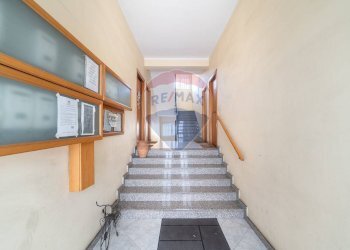 Ricezione / Lobby - Bilocale Via Rosolino Pilo
 
1, Motta Sant'Anastasia - foto 24