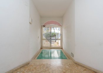 Piscina - Appartamento Via Livorno
 
125, Aci Castello - foto 14