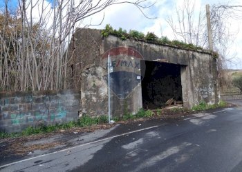 Casa all\'aperto - Magazzino Via Paracquara
 
9, Zafferana Etnea - foto 6