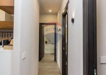 Hall / corridoio - Quadrilocale Via Guglielmo Oberdan
 
12, Gravina di Catania - foto 8