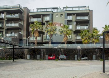 Edificio all\'aperto - Quadrilocale Via Guglielmo Oberdan
 
12, Gravina di Catania - foto 17