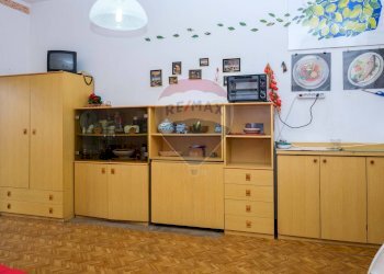 Cucina - Bilocale Contrada Pietrenere
 
17, Giardini-Naxos - foto 5