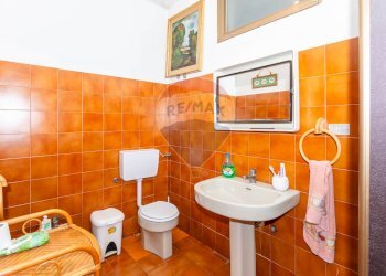 Bagno - Villa Via Degli Oleandri
 
3/a, Caltagirone - foto 30
