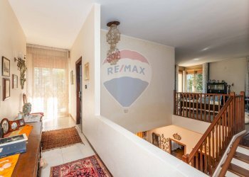 Scale - Villa Via Degli Oleandri
 
3/a, Caltagirone - foto 34