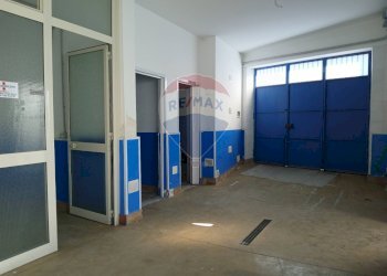 Parcheggio - Locale Commerciale via Venezia
 
2, Sant'Agata Li Battiati - foto 9