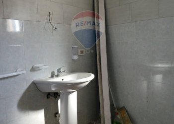 Bagno - Locale Commerciale via Venezia
 
2, Sant'Agata Li Battiati - foto 16