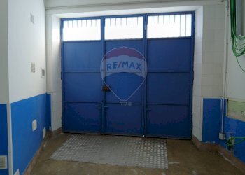 Camera / camera da letto - Locale Commerciale via Venezia
 
2, Sant'Agata Li Battiati - foto 20