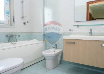 Bagno - Appartamento Via delle Medaglie d'oro
 
70, Catania - foto 11