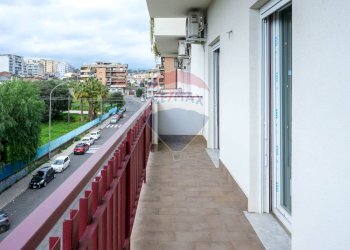 Balcone - Appartamento Via delle Medaglie d'oro
 
70, Catania - foto 16