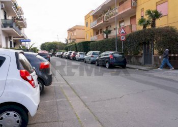 Edificio all\'aperto - Commercial Premises Via Luigi Pirandello
25, Sant'Agata Li Battiati - photo 1