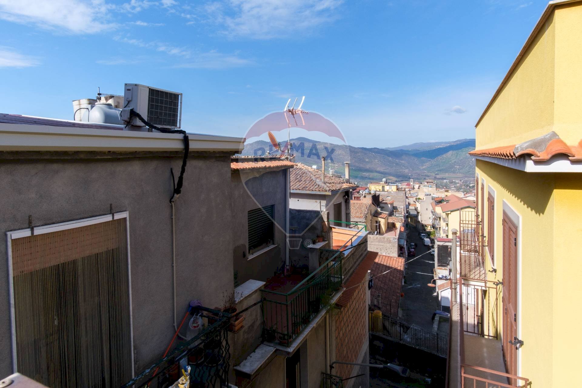 Edificio all\'aperto - Casa indipendente via rodi
 
14, Bronte - foto 1