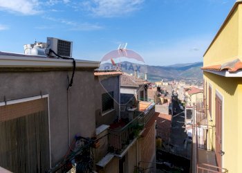 Edificio all\'aperto - Casa indipendente via rodi
 
14, Bronte - foto 1