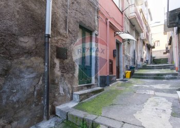 Edificio all\'aperto - Casa indipendente via rodi
 
14, Bronte - foto 2