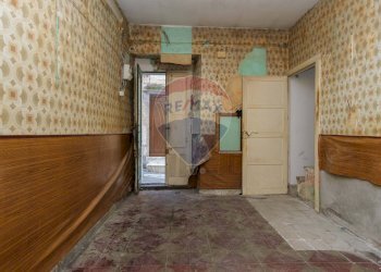 Ricezione / Lobby - Casa indipendente via rodi
 
14, Bronte - foto 5