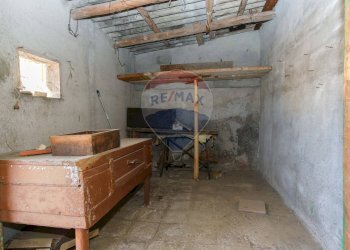 Dispensa di stoccaggio - Casa indipendente via rodi
 
14, Bronte - foto 21