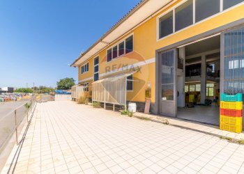 Terrazza - Capannone VIA ERNESTO CHE GUEVARA
 
SN, Belpasso - foto 9