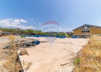 Vista dell\'acqua - Capannone VIA ERNESTO CHE GUEVARA
 
SN, Belpasso - foto 16