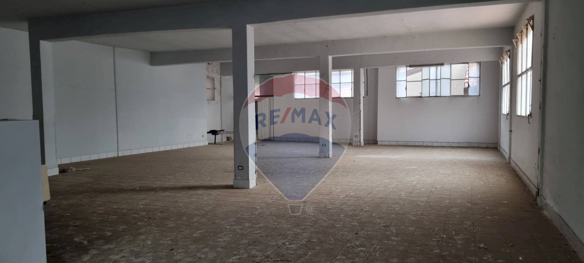 Parcheggio - Locale Commerciale VIA LEONARDO DA VINCI
 
8, Paterno - foto 1