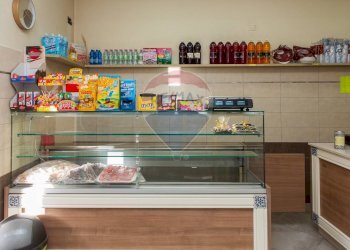 Cucina - Attività Commerciale Via Giuseppe Poulet
 
33-37, Catania - foto 8