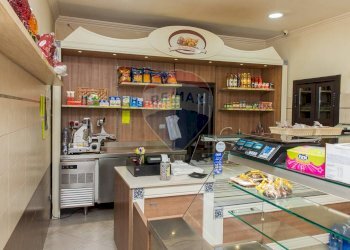 Cucina - Attività Commerciale Via Giuseppe Poulet
 
33-37, Catania - foto 9