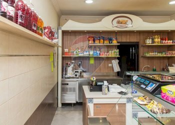 Cucina - Attività Commerciale Via Giuseppe Poulet
 
33-37, Catania - foto 10