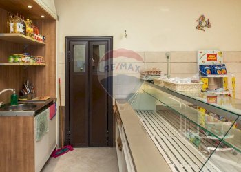 Cucina - Attività Commerciale Via Giuseppe Poulet
 
33-37, Catania - foto 11