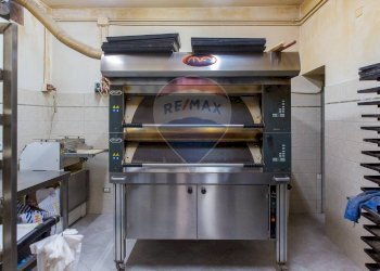 Cucina - Attività Commerciale Via Giuseppe Poulet
 
33-37, Catania - foto 17