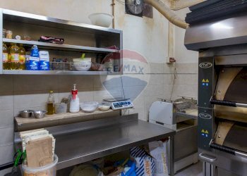 Cucina - Attività Commerciale Via Giuseppe Poulet
 
33-37, Catania - foto 18