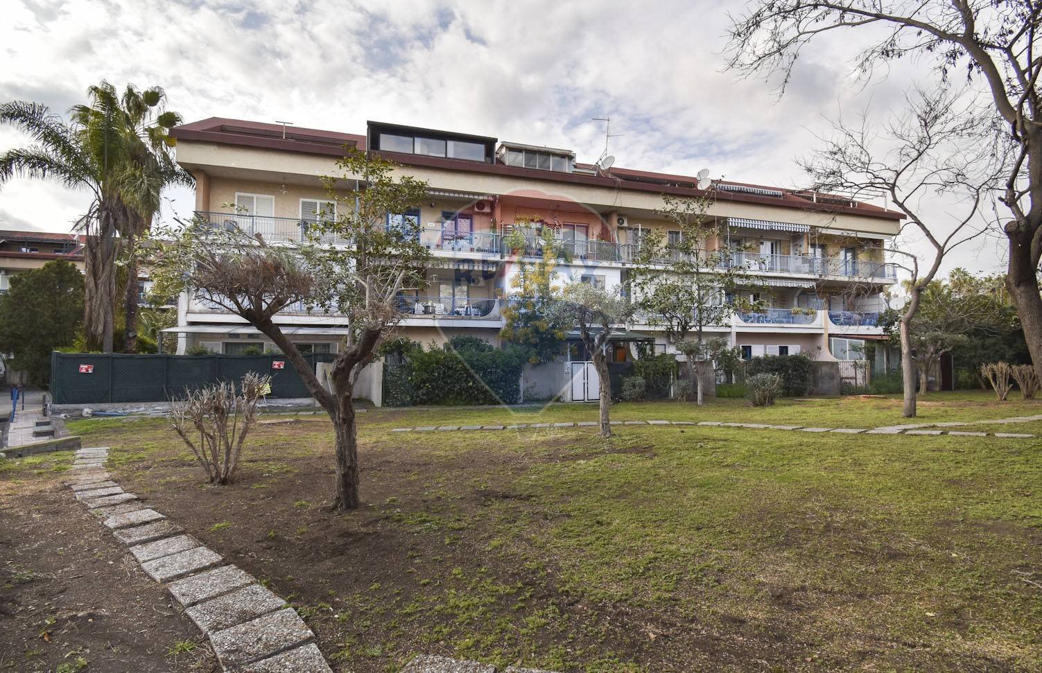 Edificio all\'aperto - Semi-detached Villa Via Giacomo Leopardi
 
1, Sant'Agata Li Battiati - photo 3