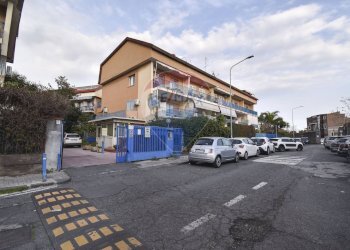 Edificio all\'aperto - Villa Bifamiliare Via Giacomo Leopardi
 
1, Sant'Agata Li Battiati - foto 1