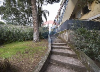 Giardino - Villa Bifamiliare Via Giacomo Leopardi
 
1, Sant'Agata Li Battiati - foto 10