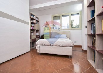 Camera / camera da letto - Villa Bifamiliare Via Giacomo Leopardi
 
1, Sant'Agata Li Battiati - foto 22