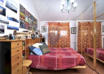 Camera / camera da letto - Villa Bifamiliare Via Giacomo Leopardi
 
1, Sant'Agata Li Battiati - foto 27