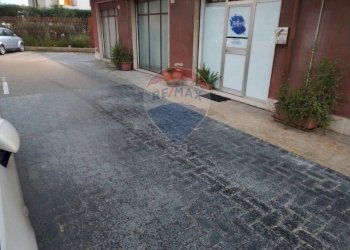 Terrazza - Locale Commerciale Via Sardegna
 
31, Caltagirone - foto 1