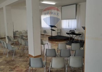 Sala da pranzo - Locale Commerciale Via Sardegna
 
31, Caltagirone - foto 9