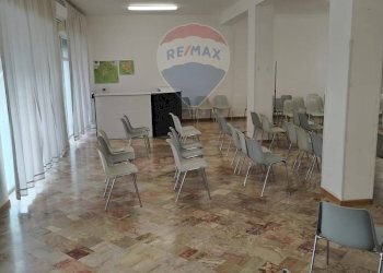 Sala da pranzo - Locale Commerciale Via Sardegna
 
31, Caltagirone - foto 10