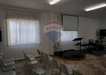 Sala da pranzo - Locale Commerciale Via Sardegna
 
31, Caltagirone - foto 15