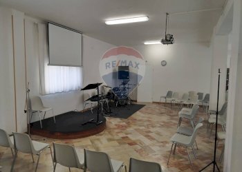 Sala da pranzo - Locale Commerciale Via Sardegna
 
31, Caltagirone - foto 16