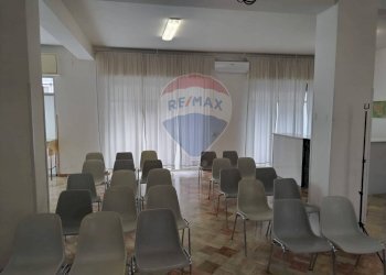 Sala da pranzo - Locale Commerciale Via Sardegna
 
31, Caltagirone - foto 19