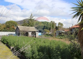 Casa all\'aperto - Casa indipendente Via Re Martino
 
10, Nicolosi - foto 1